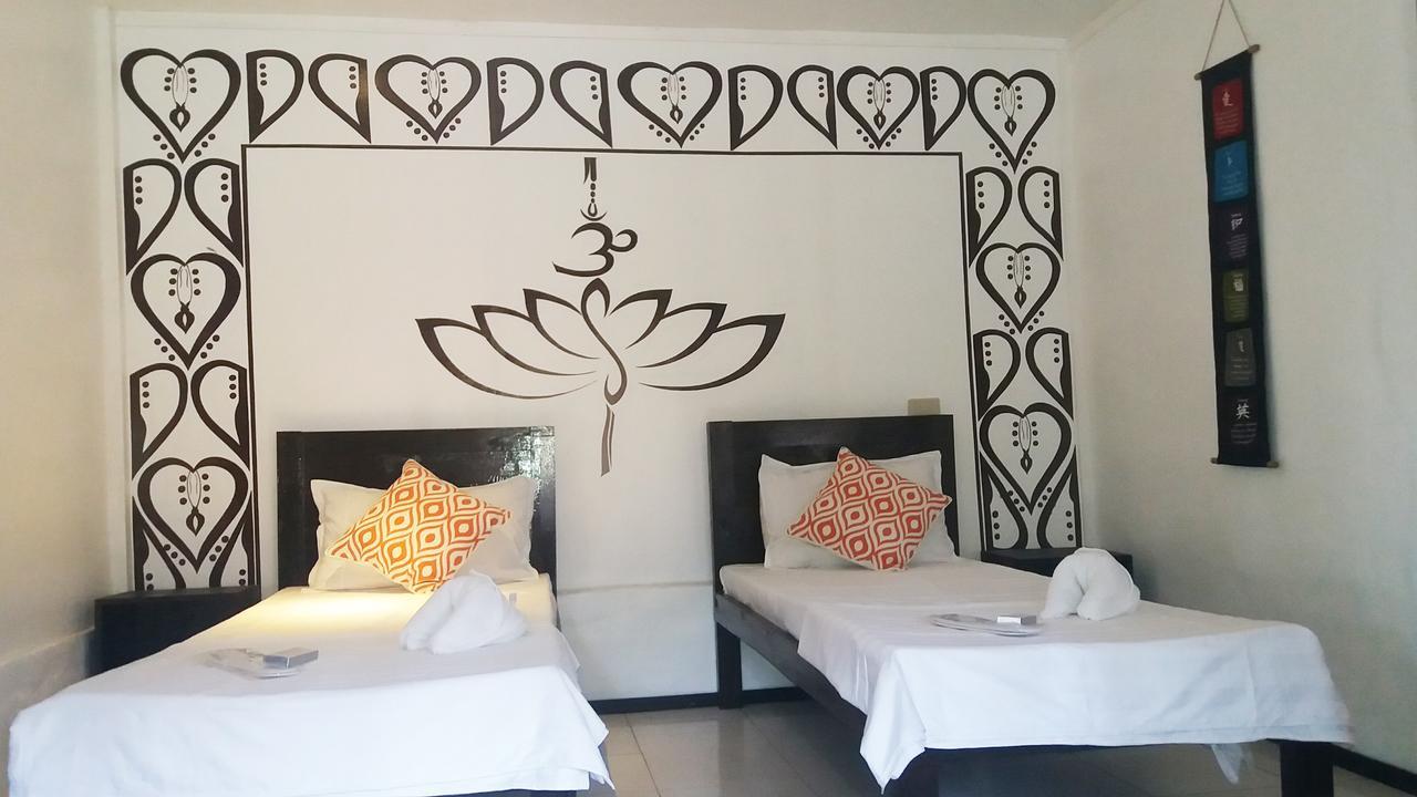 Peace & Love Beach Club Roxas  Eksteriør billede