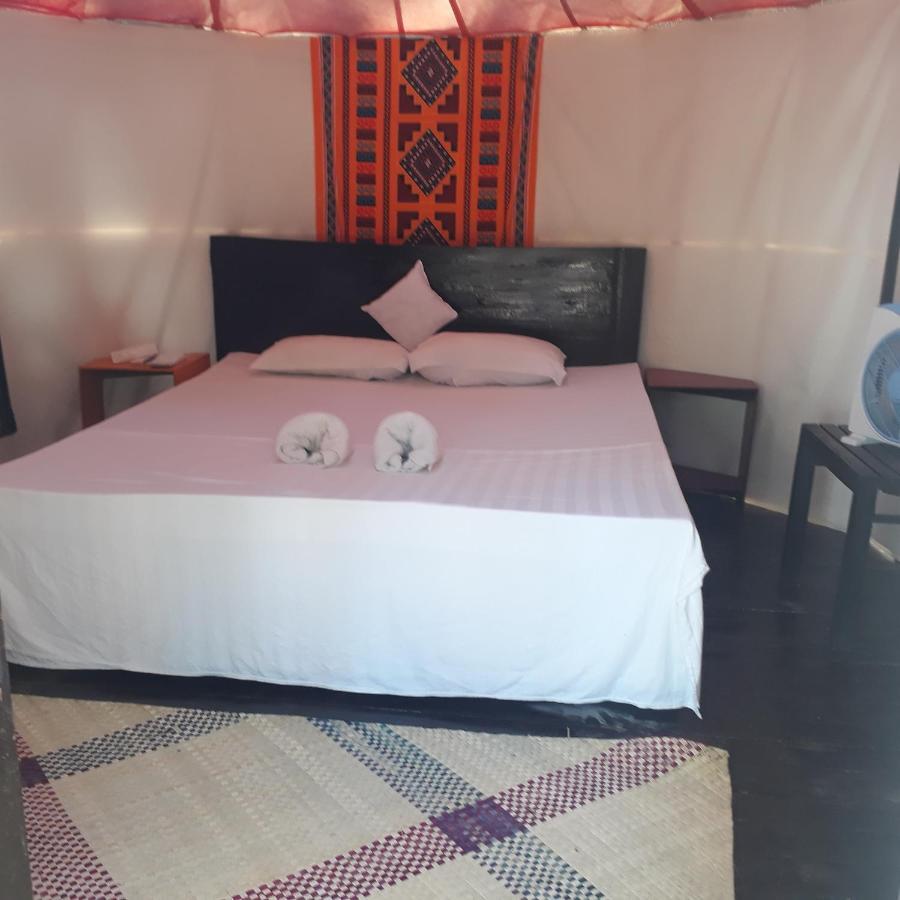 Peace & Love Beach Club Roxas  Eksteriør billede